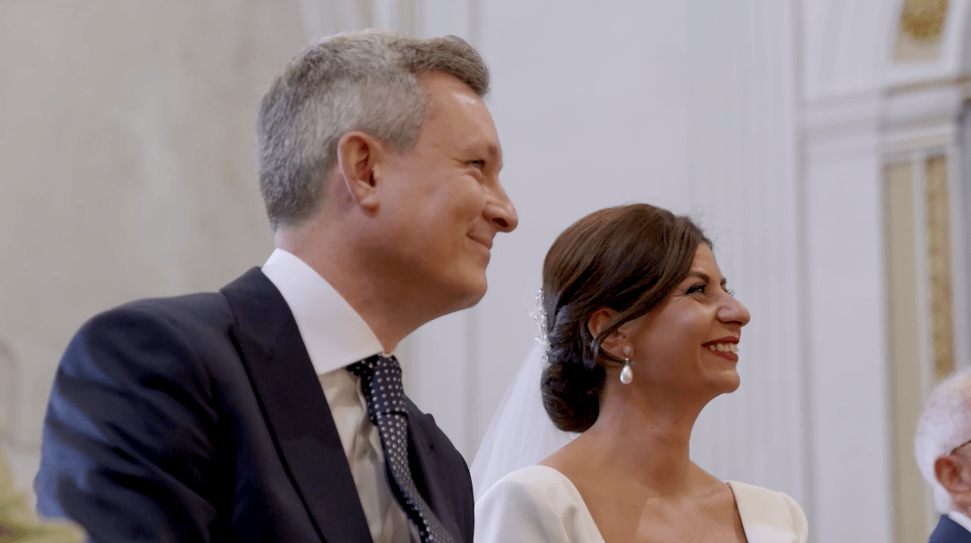 Vídeo de boda en Villa Marconi Alicante - Novios durante ceremonia clásica y elegante
